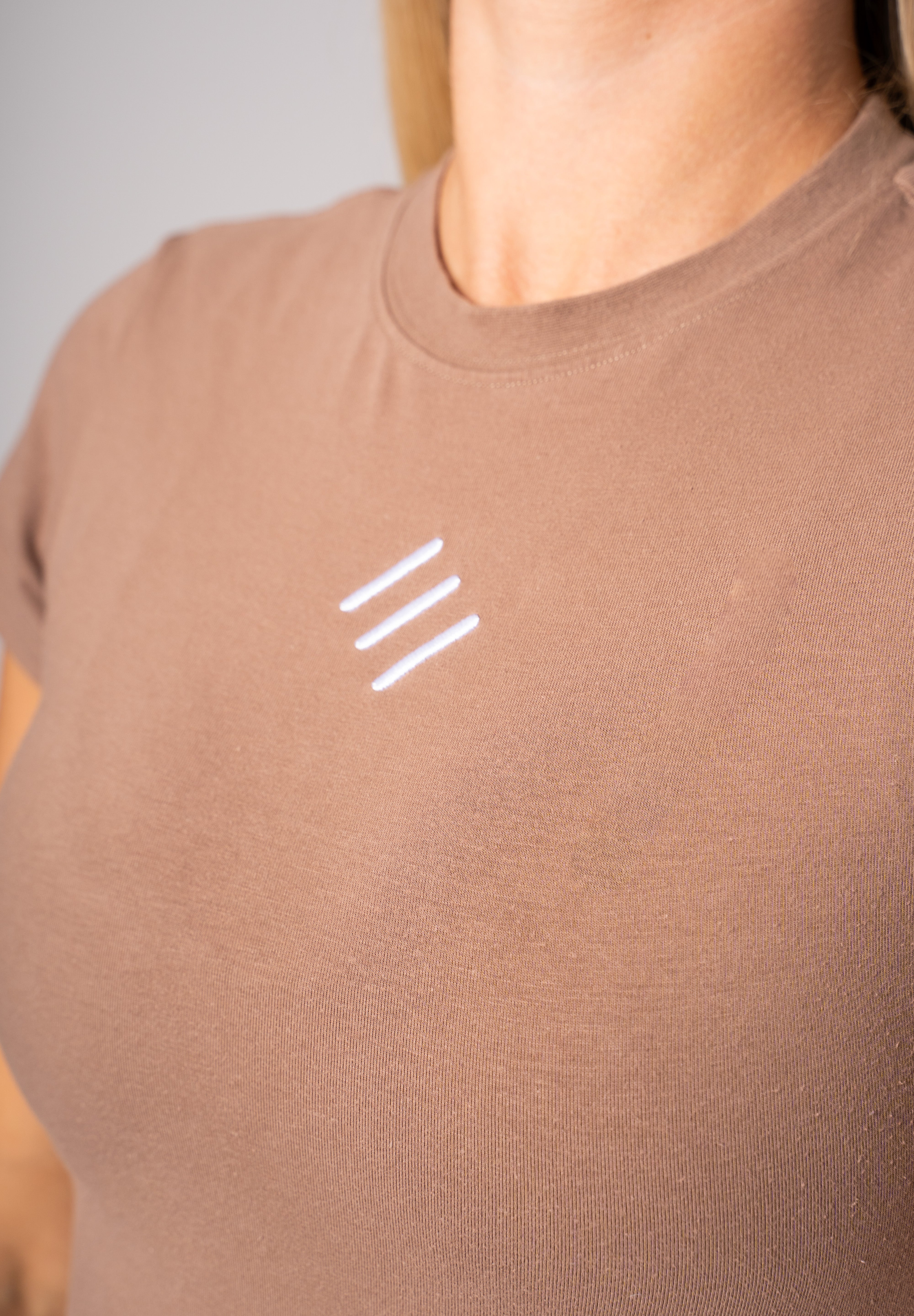 Krátké tričko hnědé Extreme Timeless